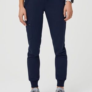 Figs Zamora Jogger + Rafaela Top navy in Great Condition!💙💙🦋